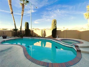 9411 Bondeno St in Las Vegas, NV - Building Photo - Building Photo