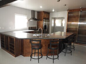 406 Reading St in Folsom, CA - Foto de edificio - Building Photo