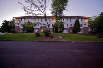 Fullers Woods Apartments in Madison, WI - Building Photo - Building Photo