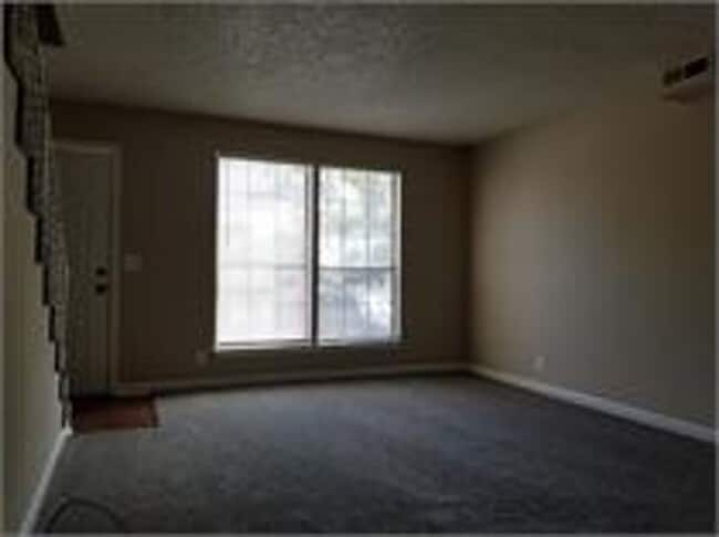 property at 280 Donna Dr
