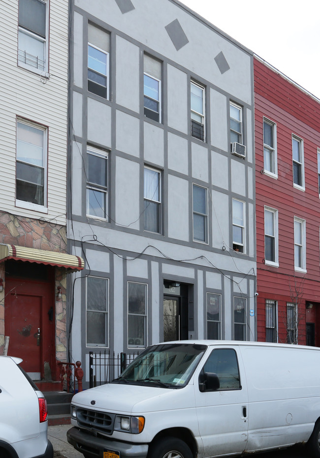 638 Kosciuszko St in Brooklyn, NY - Building Photo - Building Photo