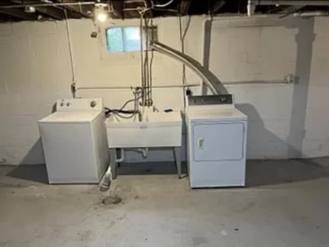 1349 Schletti St N in St. Paul, MN - Building Photo - Building Photo