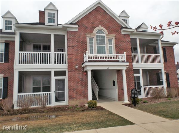 property at 958 W Summerfield Gln Cir