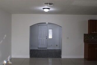 116 Hermosillo Dr in Kissimmee, FL - Foto de edificio - Building Photo