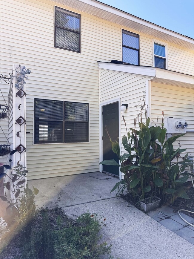 1410 Dove Run Dr in Charleston, SC - Building Photo - Building Photo