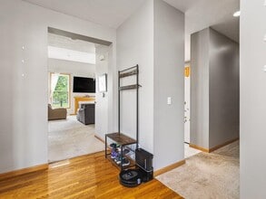 251 Ashbourne Dr in Loves Park, IL - Building Photo - Building Photo