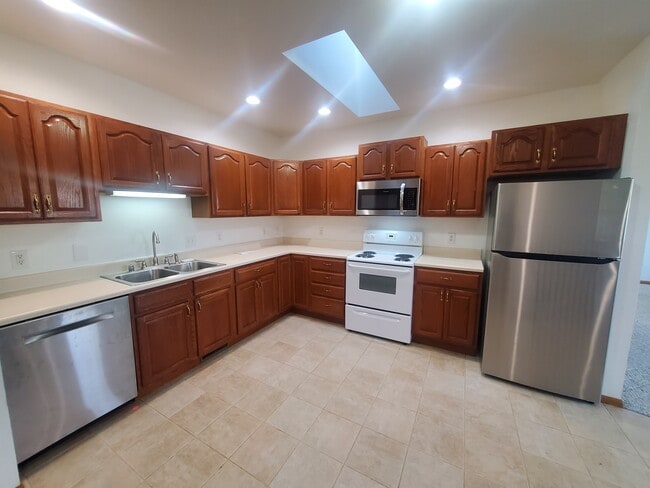 property at 2507 Lincoln Ave