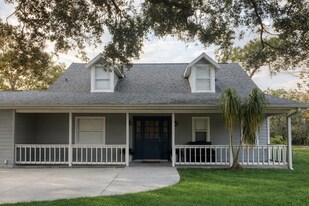 702 134th St E in Bradenton, FL - Building Photo