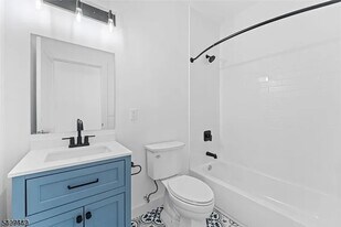 246 Cortlandt St in Belleville, NJ - Building Photo