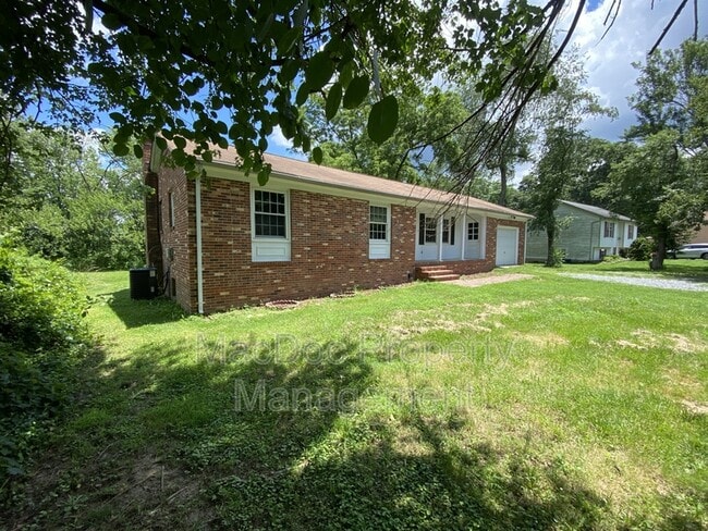 12017 N Dickinson Dr in Fredericksburg, VA - Building Photo - Building Photo
