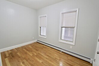 460 Saratoga St in Boston, MA - Building Photo - Building Photo