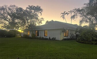 6198 Brandon St in West Palm Beach, FL - Building Photo