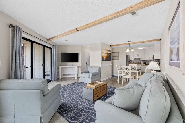 2805 N Ocean Blvd