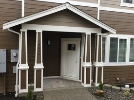 1663 Burnside Pl in Dupont, WA - Building Photo