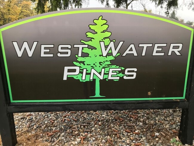 3758 W Water St, Unit A in Port Huron, MI - Building Photo - Building Photo