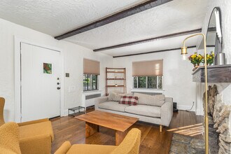 6512 Park Ln in Cincinnati, OH - Foto de edificio - Building Photo