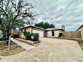 8514 Fawn Terrace Dr in Houston, TX - Building Photo