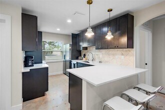 442 62nd St in Holmes Beach, FL - Building Photo - Building Photo