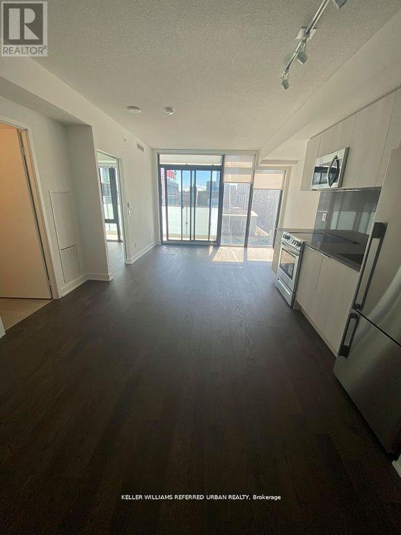 property at 25 Richmond St E