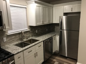 105 N Elm St, Unit 103 in Franklin Grove, IL - Building Photo - Building Photo