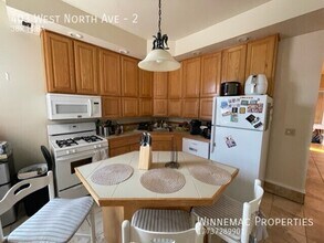 403 W North Ave in Chicago, IL - Building Photo - Building Photo