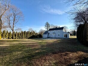 16 Killian Ave in Trumbull, CT - Building Photo - Building Photo