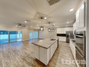 223 Jackson Lp in DeLand, FL - Building Photo - Building Photo