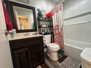 231 Fullerton Ave in Henderson, NV - Building Photo - Building Photo