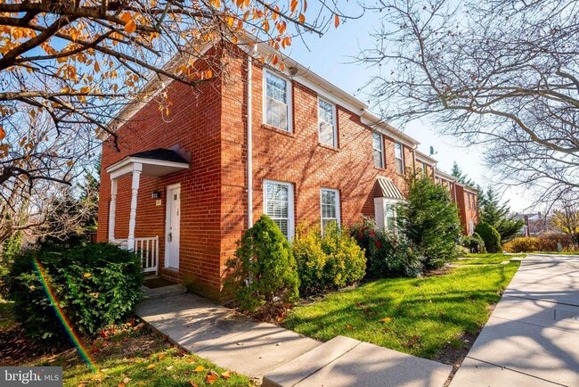 property at 1009 Dartmouth Glen Way