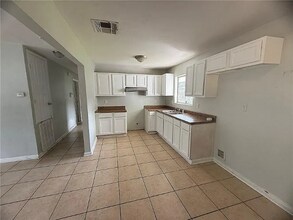 4734 Galahad Dr in New Orleans, LA - Building Photo - Building Photo