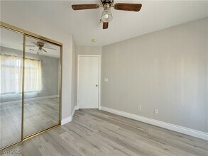 8717 Harvest Valley Ave in Las Vegas, NV - Building Photo - Building Photo