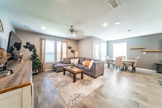 10320 Lastrup Dr in Fort Worth, TX - Building Photo - Building Photo