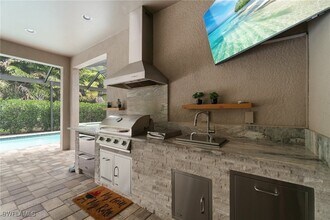 1431 Mockingbird Dr in Naples, FL - Foto de edificio - Building Photo
