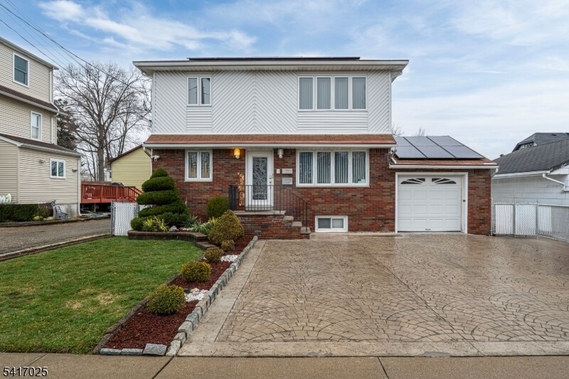 46 Stanley St in Little Falls, NJ - Building Photo