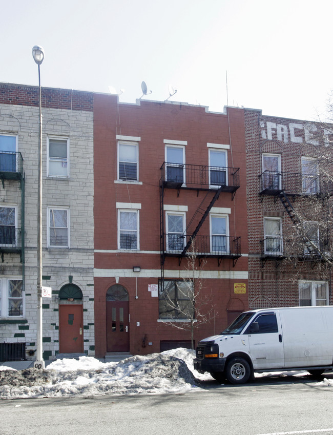 1142 Metcalf Ave in Bronx, NY - Building Photo - Building Photo