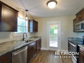 2945 Lancelot Ln in Clarksville, TN - Building Photo - Building Photo