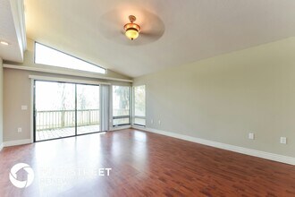 8316 Brandeis Cir W in Sarasota, FL - Building Photo - Building Photo