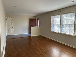 2262 Locke Cir in Birmingham, AL - Foto de edificio - Building Photo