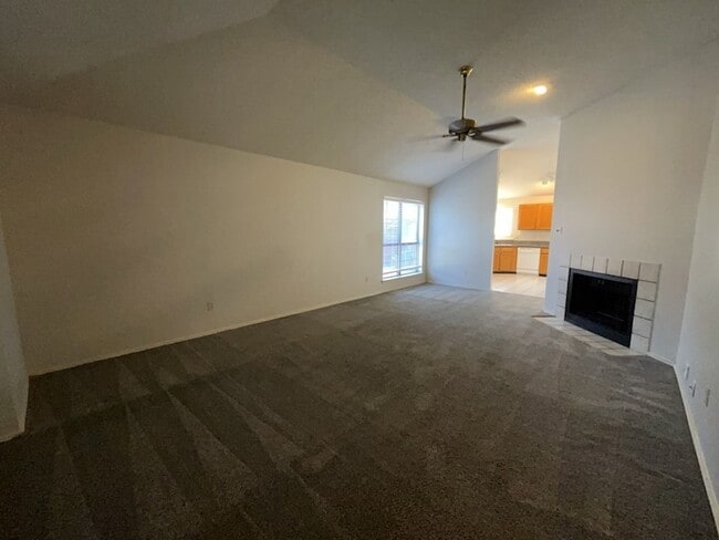 1037 Stableway Ln in Bedford, TX - Building Photo - Building Photo