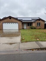 270 Yew St in Gridley, CA - Building Photo