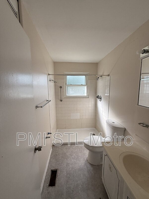 4924 Spring Forest Ln in Hazelwood, MO - Building Photo - Building Photo