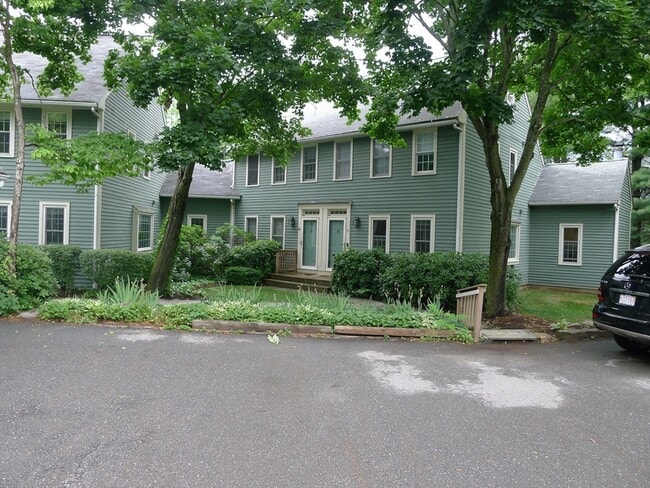 property at 89 Brookdale Cir