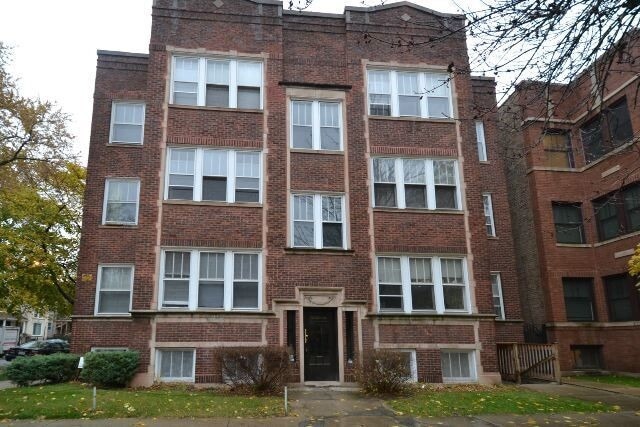 property at 5023 N Winchester Ave