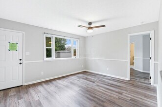 3112 Commander Dr in Louisville, KY - Building Photo - Building Photo
