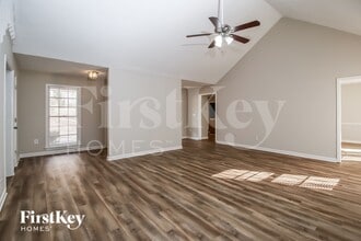 1930 Fernwood Dr in Lawrenceville, GA - Foto de edificio - Building Photo