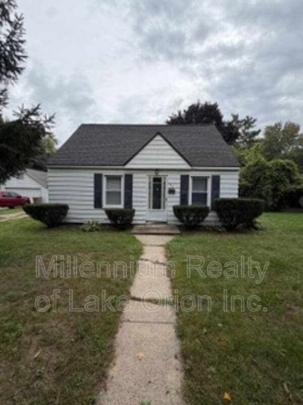 property at 760 3rd Ave