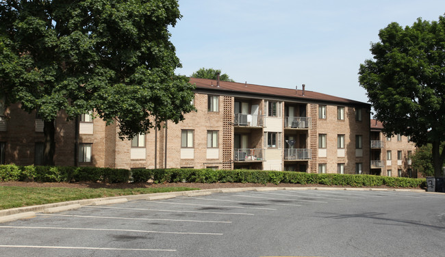 Central Gardens I in Capitol Heights, MD - Foto de edificio - Building Photo