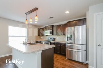 261 Chesser Reserve Dr in Chelsea, AL - Foto de edificio - Building Photo