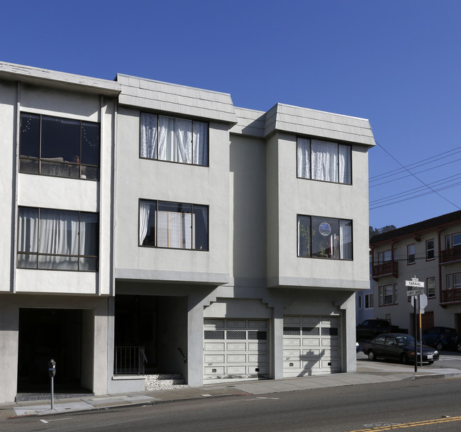 400 Taraval St in San Francisco, CA - Foto de edificio - Building Photo