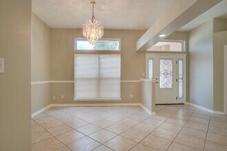 2042 Hamilton Crossing Dr in Gonzalez, FL - Building Photo - Building Photo